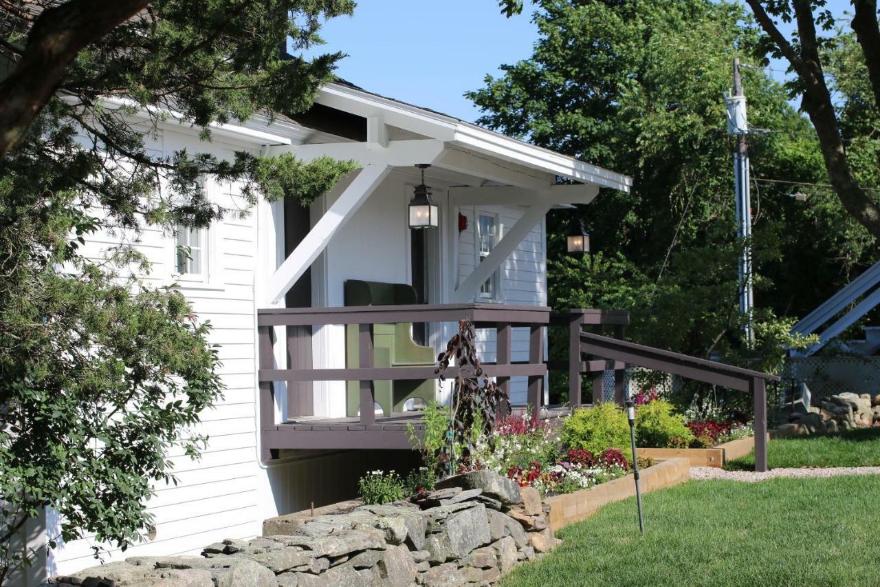 Shelter Harbor Inn Вестерлі Екстер'єр фото
